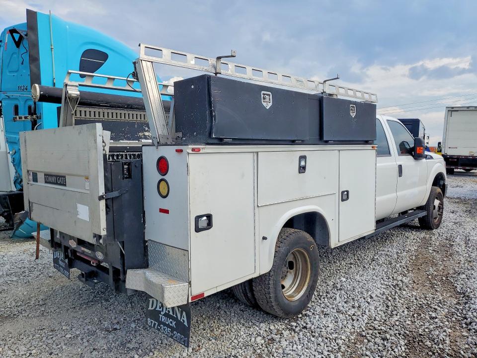 2016 Ford F-350 super duty VIN 1FD8W3H69GED03251 COPART salvage auction — MINOR DENT/SCRATCHES, TX - CERTIFICATE OF TITLE, sold $1,200 on 2026-07-09 (photo 3)