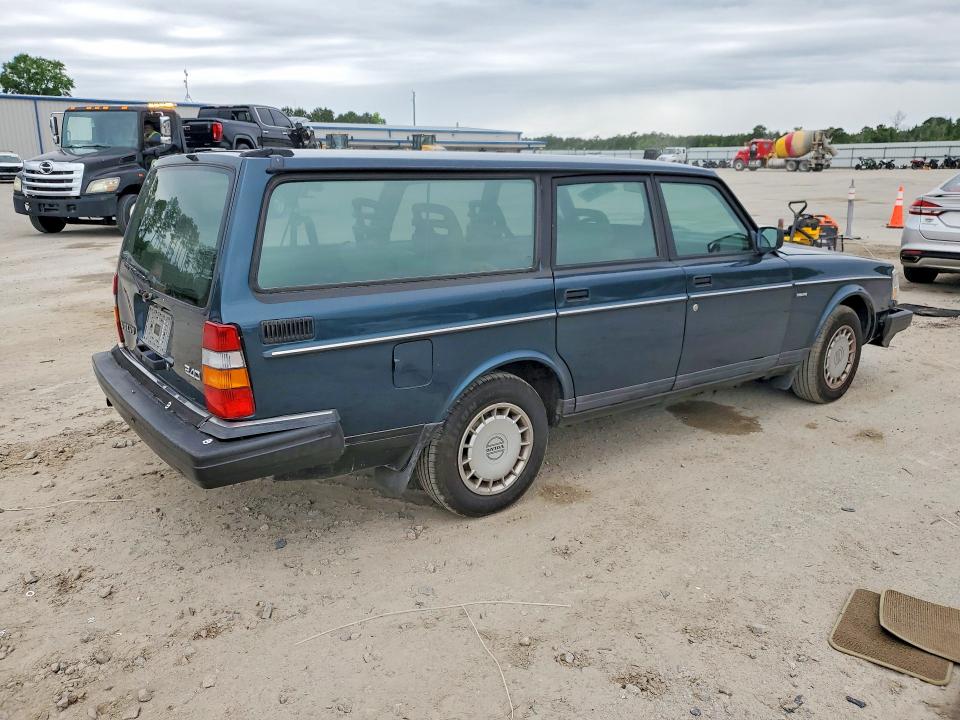 1993 Volvo 240 series VIN YV1AW8804P1951497 COPART salvage auction — FRONT END, Sc - Cert Of Title-Salvage, sold $350 on 2026-08-10 (photo 3)