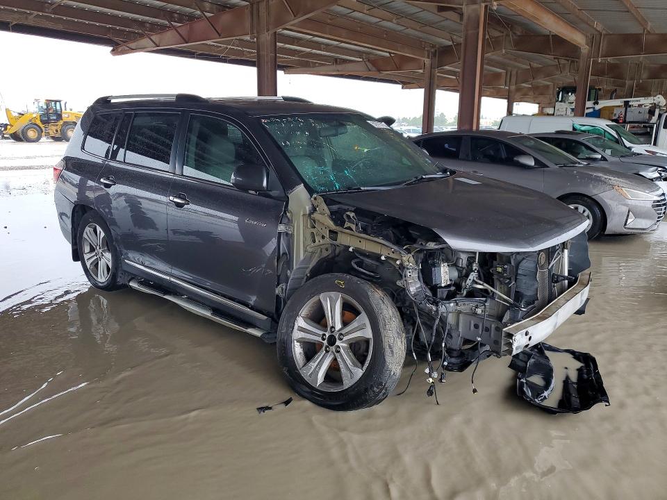 2013 Toyota Highlander VIN 5TDYK3EH9DS102364 COPART salvage auction — FRONT END, Tx - Salvage Title-Flood Damage, sold $1,800 on 2026-07-28 (photo 4)