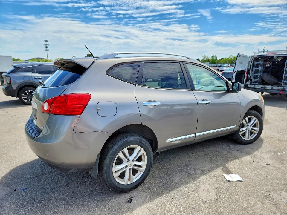 2015 Nissan Rogue VIN JN8AS5MV6FW765533 COPART salvage auction — FRONT END, NY - MV907A W/UNSATISFIED LIEN, sold $475 on 2026-07-27 (photo 3)