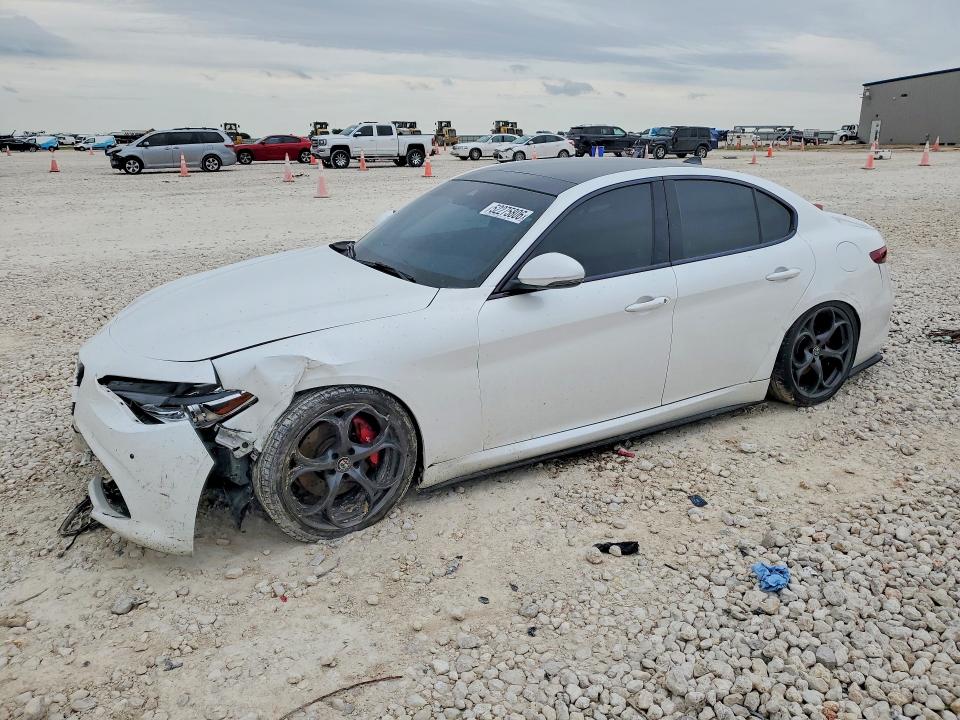 2018 Alfa romeo Giulia VIN ZARFAEEN9J7573650 COPART salvage auction — FRONT END, TX - SALVAGE VEHICLE TITLE, sold $1,550 on 2026-07-16 (photo 1)