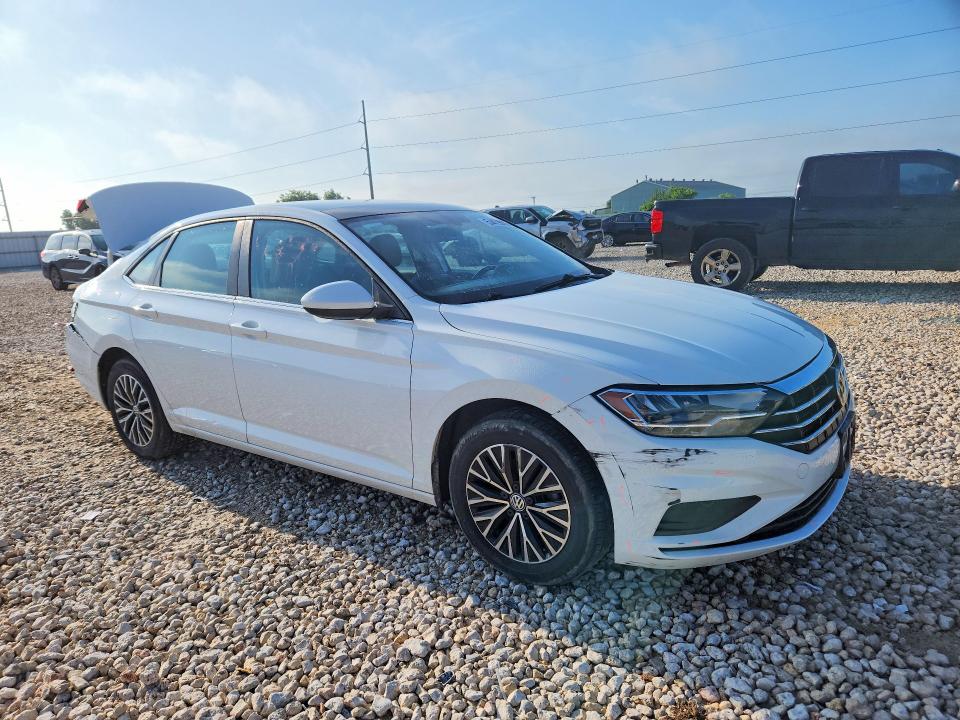2019 Volkswagen VIN 3VWC57BU0KM063720 COPART salvage auction — REAR END, TX - SALVAGE VEHICLE TITLE, sold $90 on 2026-07-30 (photo 4)
