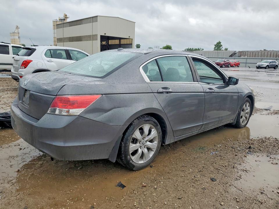 2009 Honda Accord VIN 1HGCP26809A050083 COPART salvage auction — REAR END, Mo - Salvage Certificate Of Title, sold $900 on 2026-07-09 (photo 3)