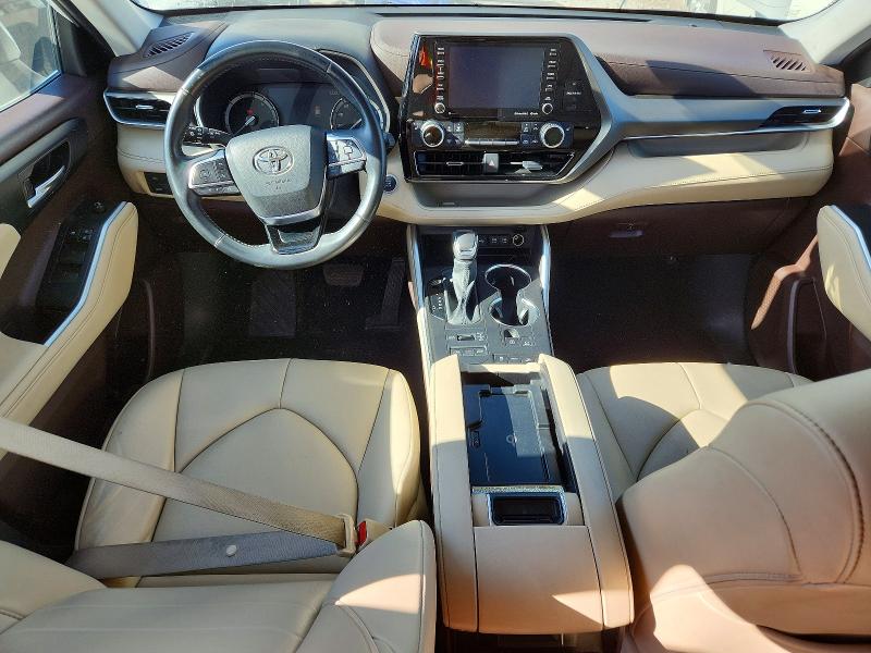 2021 Toyota Highlander VIN 5TDHZRBH5MS551589 COPART salvage auction — MINOR DENT/SCRATCHES, Ut - Certificate Of Title, sold $20,500 on 2026-07-24 (photo 8)