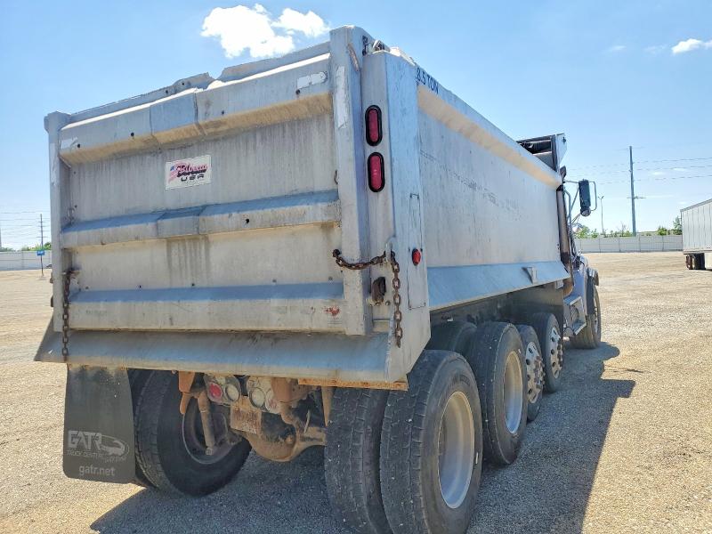 2009 Sterling truck VIN 2FZHAZCV09AAD7936 COPART salvage auction — Burn Engine, IA - CERT OF TITLE-SALVAGE TITLE, sold $5,000 on 2026-07-22 (photo 4)