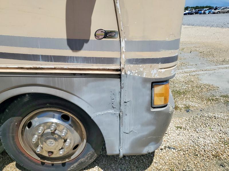 2003 Unknown Unknown VIN 5B4MP67G823347957 COPART salvage auction — SIDE, FL - CERTIFICATE OF TITLE, sold $2,200 on 2026-10-09 (photo 9)