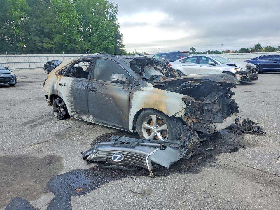 2015 Lexus VIN JTJBK1BA8F2472522 COPART salvage auction — VANDALISM, Nc - Salvage Certificate Of Title, sold $275 on 2026-07-16 (photo 4)