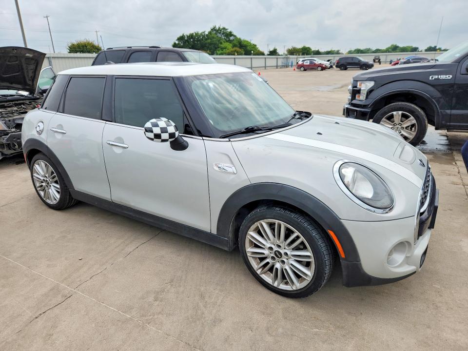 2018 Mini Hard top VIN WMWXU3C59F2B66560 COPART salvage auction — REAR END, Fl - Certificate Of Title, sold $900 on 2026-08-06 (photo 4)