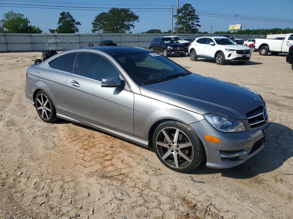 2015 Mercedes-benz C-klasse VIN WDDGJ4HB7FG402208 COPART salvage auction — FRONT END, Al - Cert Of Title-Salvage Title, sold $925 on 2026-07-02 (photo 4)