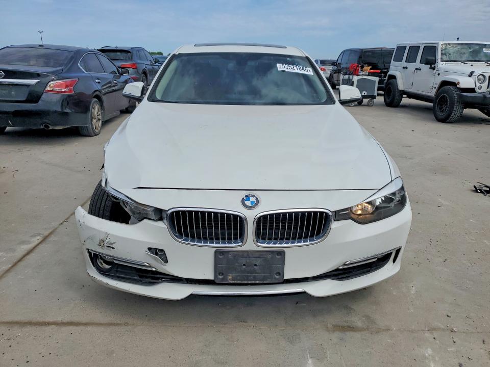 2012 BMW 3er VIN WBA3A5G54CNP17045 COPART salvage auction — FRONT END, Tx - Salvage Vehicle Title, sold $175 on 2026-07-30 (photo 5)