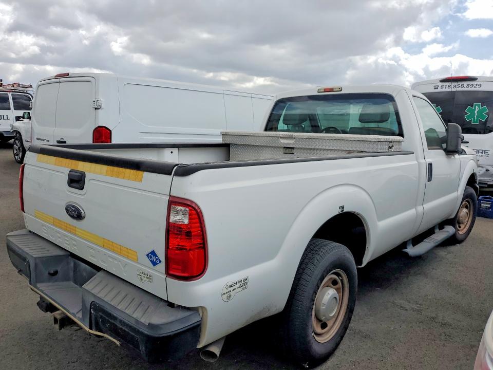 2013 Ford F-250 super duty VIN 1FTBF2A63DEB82095 COPART salvage auction — MINOR DENT/SCRATCHES, Ca - Dis/Dlr/Exp Only Clean Title, sold $7,600 on 2026-07-27 (photo 3)