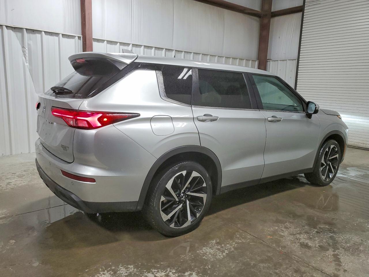 2022 Mitsubishi Outlander VIN JA4J4TA85NZ045219 COPART salvage auction — Minor Dent/Scratches, KY - CERTIFICATE OF TITLE, sold $6,900 on 2026-07-09 (photo 3)