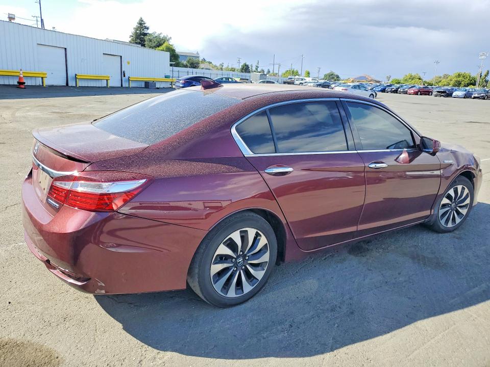 2017 Honda Accord VIN JHMCR6F55HC022867 COPART salvage auction — SIDE, Salvage Title, sold $1,400 on 2026-07-17 (photo 3)