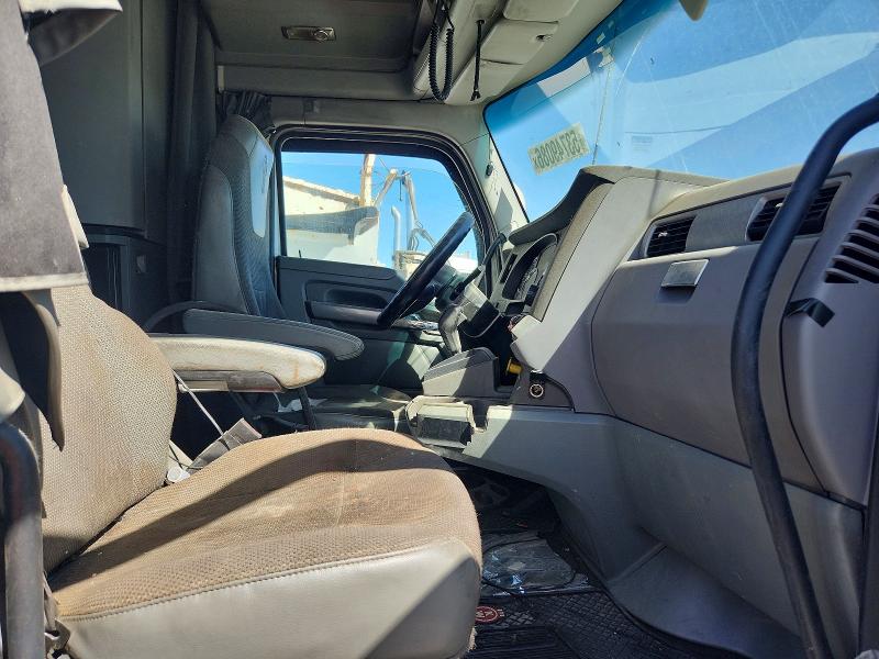 2017 Kenworth T680 VIN 1XKYDP9X4HJ177208 COPART salvage auction — FRONT END, ID - SALVAGE CERTIFICATE OF TITLE, sold $8,500 on 2026-07-16 (photo 5)