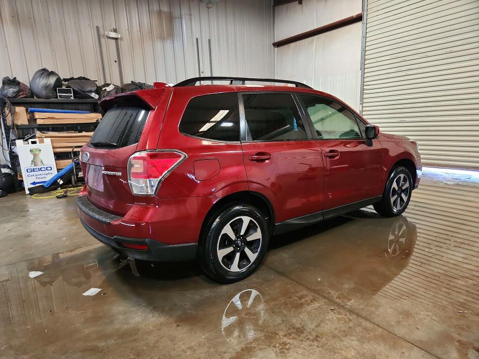 2018 Subaru Forester VIN JF2SJAEC4JH422159 COPART salvage auction — MINOR DENT/SCRATCHES, Wv - Certificate Of Title, sold $8,800 on 2026-07-07 (photo 3)