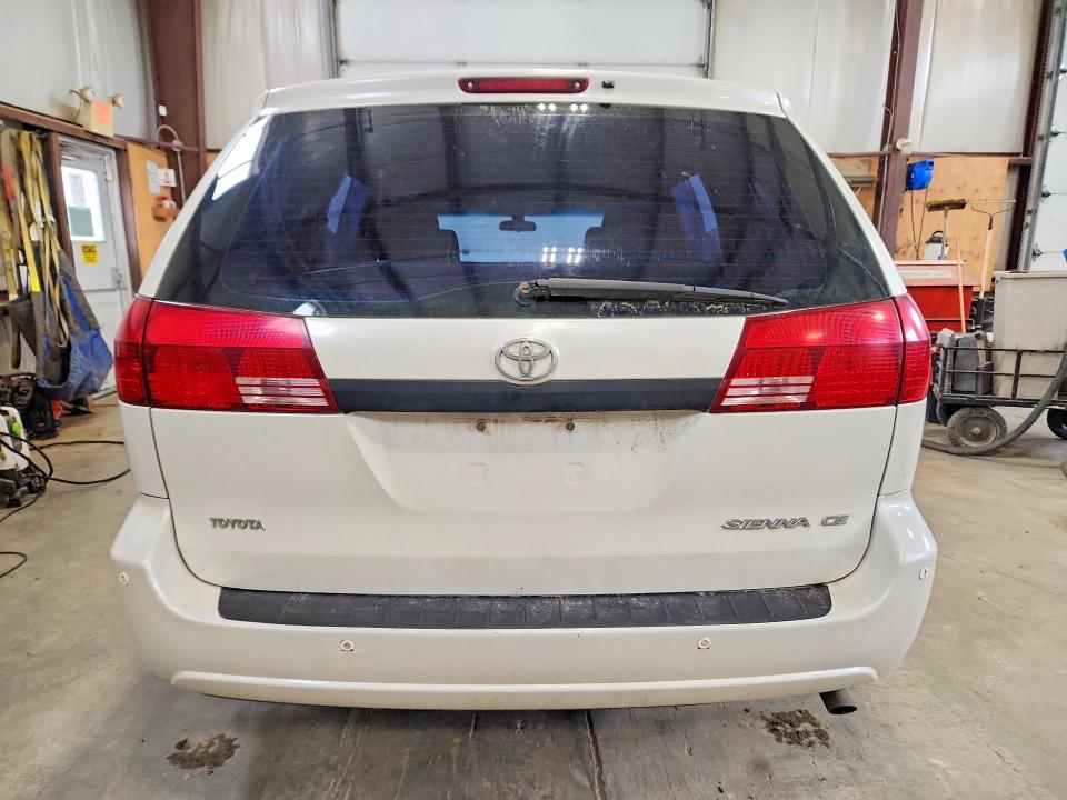 2005 Toyota Sienna VIN 5TDZA29C05S239551 COPART salvage auction — SIDE, AB - BOS - SALVAGE, sold $125 on 2026-07-30 (photo 6)