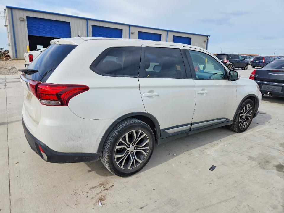 2016 Mitsubishi Outlander VIN JA4AD3A32GZ061840 COPART salvage auction — FRONT END, Tx - Salvage Vehicle Title, sold $575 on 2026-07-07 (photo 3)