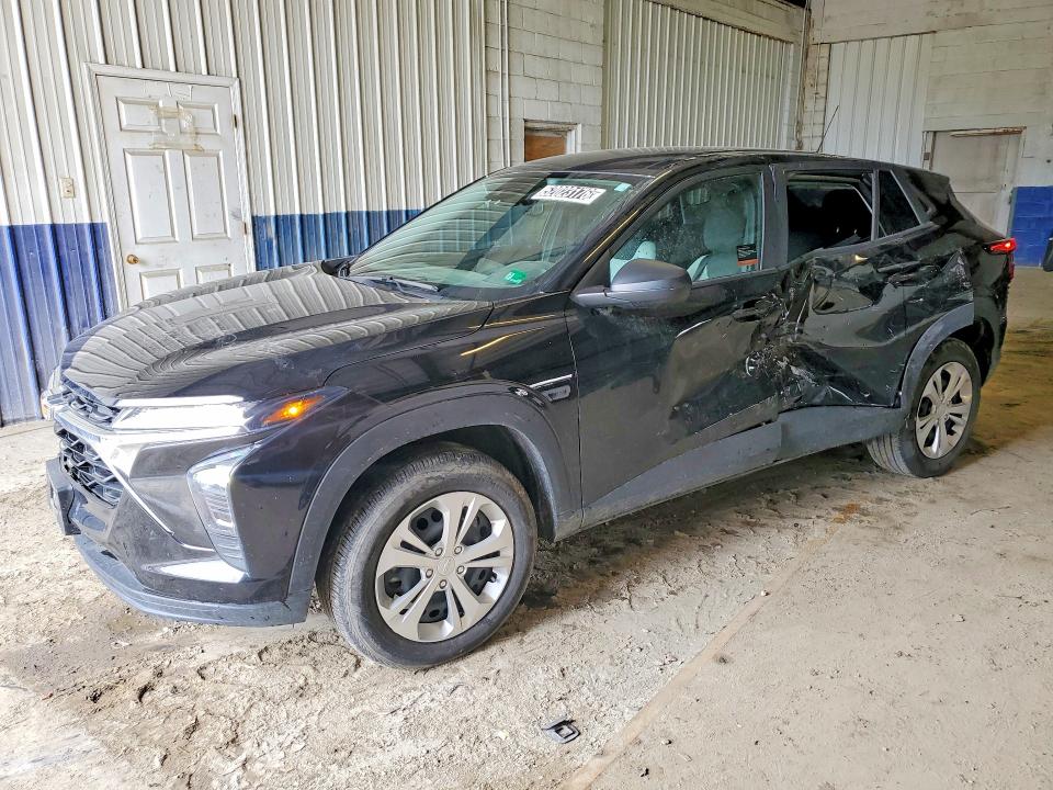 2024 Chevrolet Trax VIN KL77LFE28RC246077 COPART salvage auction — MINOR DENT/SCRATCHES, Va - Cert Of Title - Salvage, sold $6,900 on 2026-07-09 (photo 1)