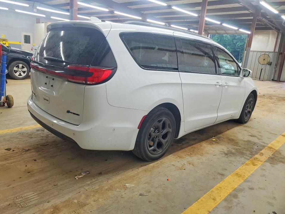 2021 Chrysler VIN 2C4RC1S75MR526828 COPART salvage auction — SIDE, Nc - Salvage Certificate Of Title, sold $4,450 on 2026-07-29 (photo 3)