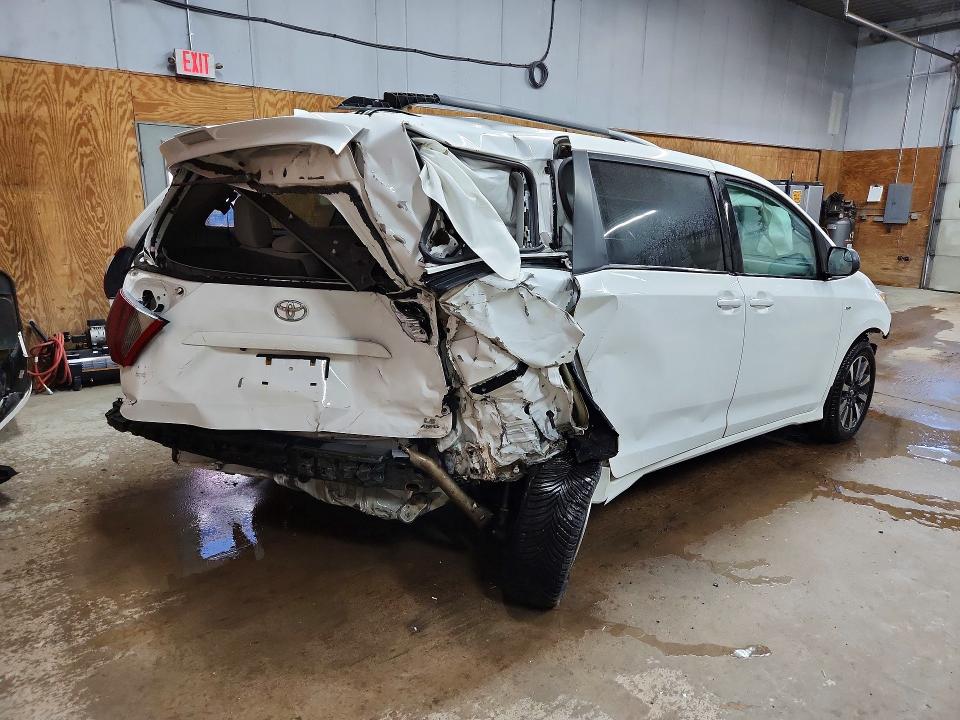 2020 Toyota Sienna VIN 5TDJZ3DC7LS229891 COPART salvage auction — REAR END, MI - CERTIFICATE OF TITLE, sold $2,950 on 2026-07-29 (photo 3)