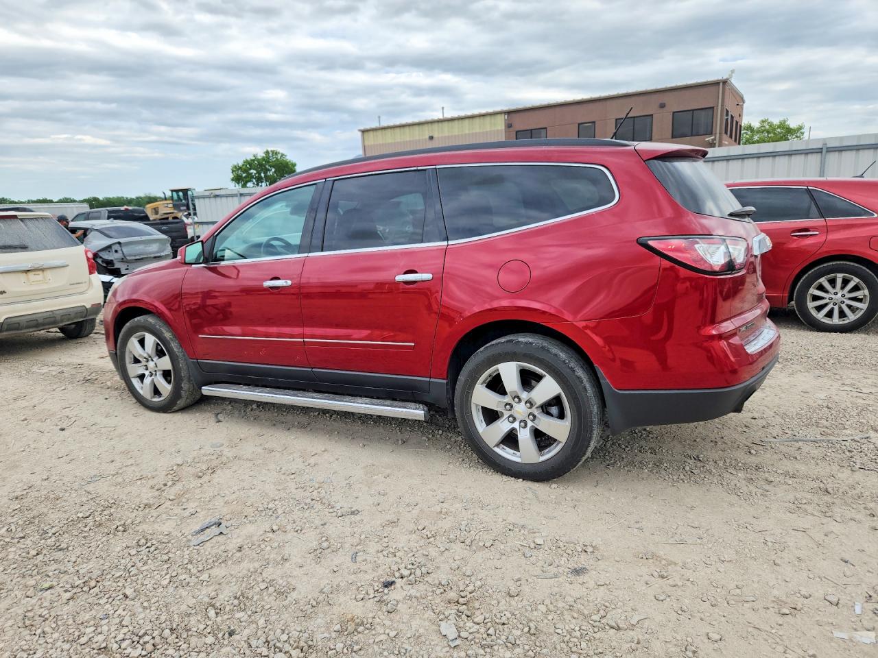 2014 Chevrolet Traverse VIN 1GNKVJKD6EJ231767 COPART salvage auction — Front End, KS - CERT OF TITLE-SALVAGE, sold $1,150 on 2026-07-09 (photo 2)