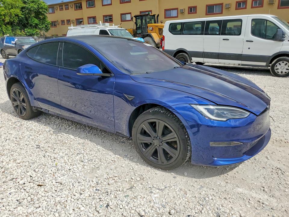 2022 Tesla VIN 5YJSA1E58NF488140 COPART salvage auction — WATER/FLOOD, Fl - Cert Of Title-Slvg Rebld Flood, sold $16,600 on 2026-07-14 (photo 4)