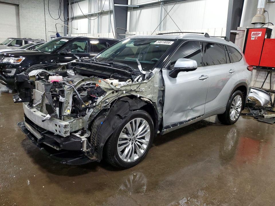 2023 Toyota VIN 5TDEBRCH4PS131316 COPART salvage auction — FRONT END, Mn - Cert Of Title-Salvage, sold $11,800 on 2026-07-28 (photo 1)