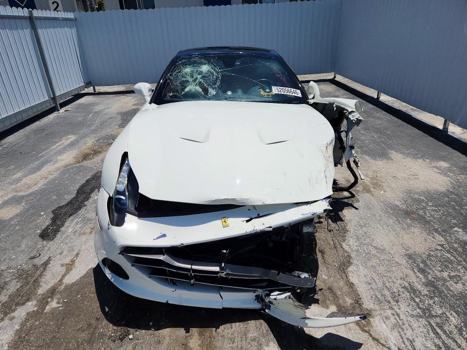 2017 Ferrari VIN ZFF77XJA1H0221016 COPART salvage auction — FRONT END, Fl - Cert Of Title Slvg Rebuildable, sold $9,000 on 2026-07-21 (photo 5)