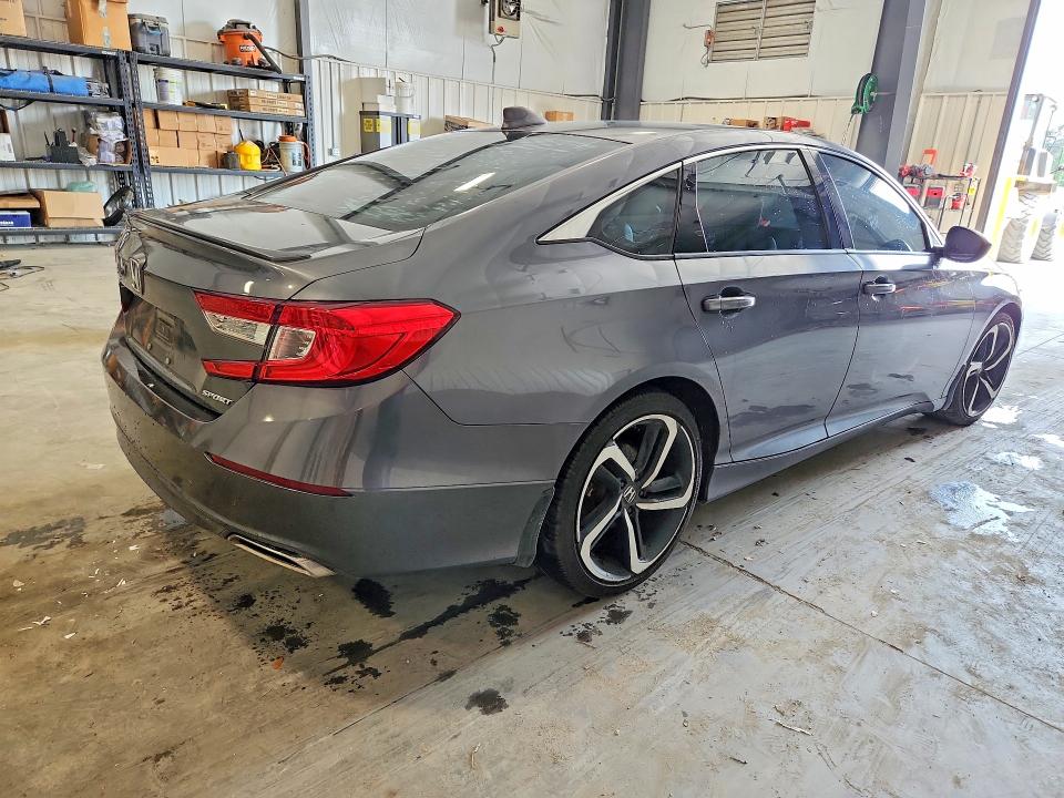 2019 Honda Accord VIN 1HGCV1F31KA135895 COPART salvage auction — MINOR DENT/SCRATCHES, Sc - Dealer Only Clean Title, sold $9,100 on 2026-07-09 (photo 3)