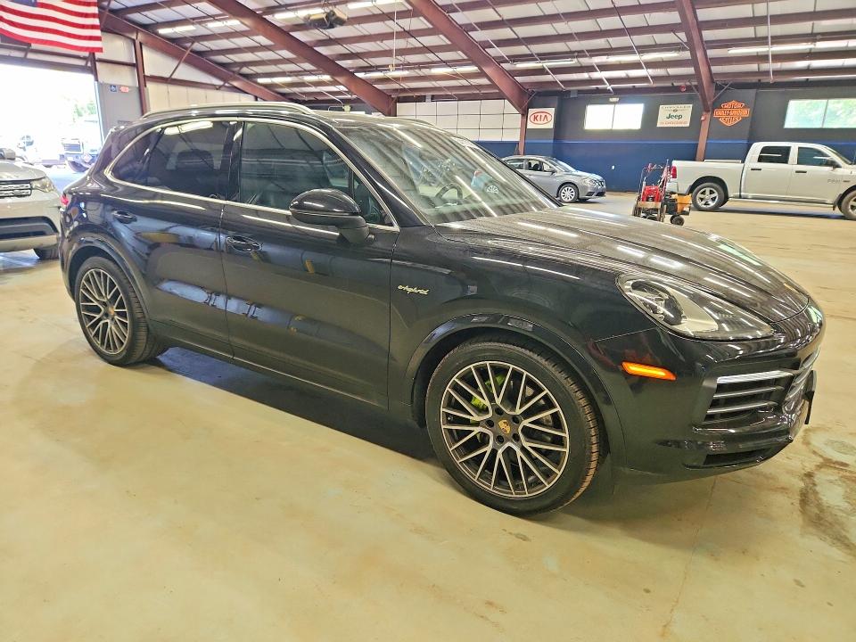 2019 Porsche Cayenne VIN WP1AE2AY4KDA50934 COPART salvage auction — MINOR DENT/SCRATCHES, Pa - Cert Of Title (P), sold $22,800 on 2026-07-27 (photo 4)