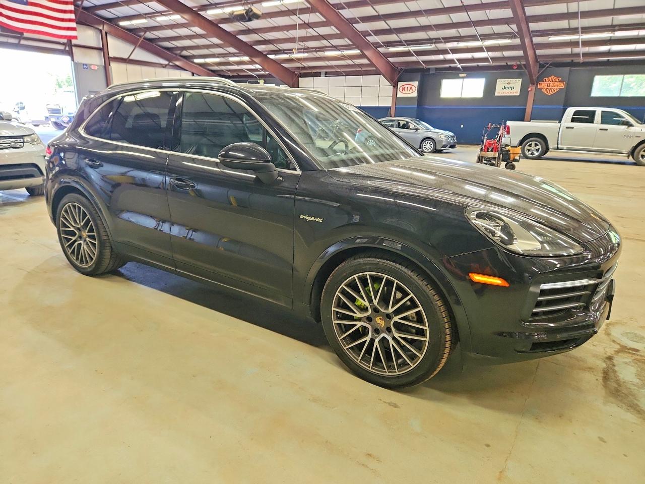 2019 Porsche Cayenne VIN WP1AE2AY4KDA50934 COPART salvage auction — Minor Dent/Scratches, PA - CERT OF TITLE (P), sold $18,700 on 2026-07-02 (photo 4)