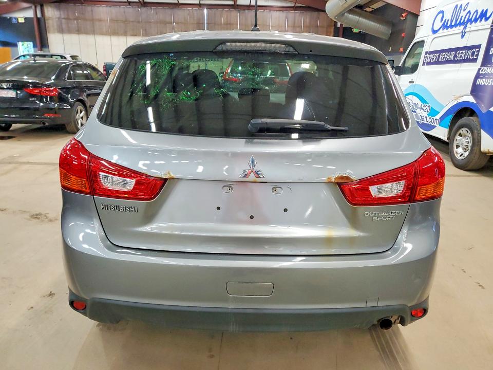 2015 Mitsubishi Outlander sport VIN 4A4AP3AU2FE019737 COPART salvage auction — MINOR DENT/SCRATCHES, Ny - Certificate Of Title (P), sold $3,500 on 2026-07-09 (photo 6)
