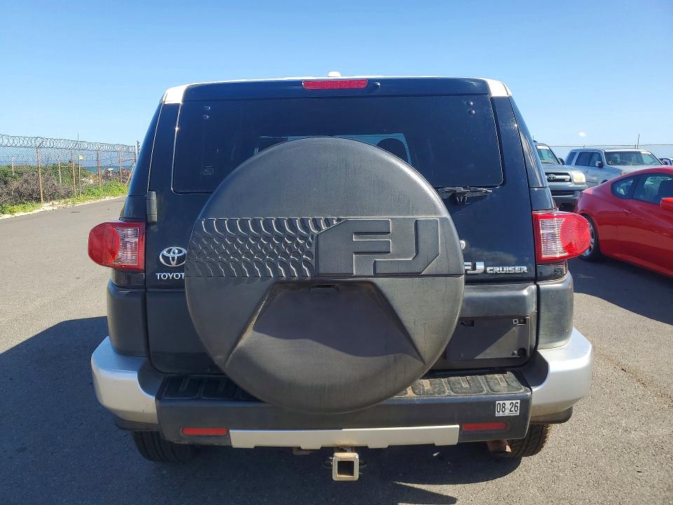 2011 Toyota Fj cruiser VIN JTEBU4BF8BK109539 COPART salvage auction — WATER/FLOOD, Hi - Certificate Of Salvage, sold $1,600 on 2026-07-27 (photo 6)