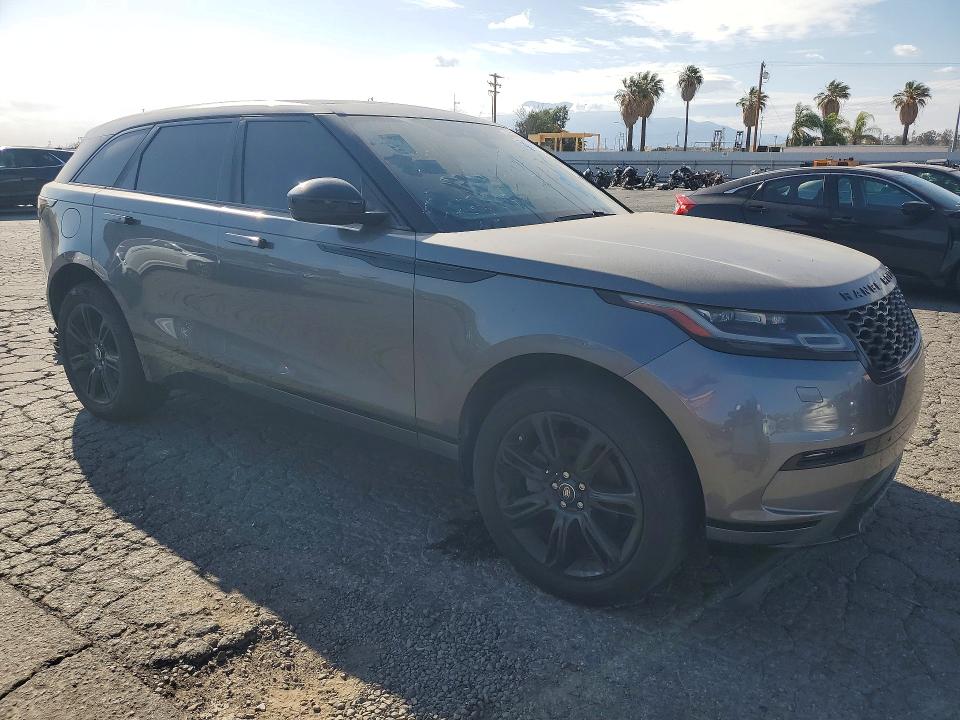 2018 Land rover RANGE ROVER VIN SALYB2RX3JA775972 COPART salvage auction — NORMAL WEAR, CA - DIS/DLR/EXP ONLY CLEAN TITLE, sold $8,200 on 2026-07-30 (photo 4)