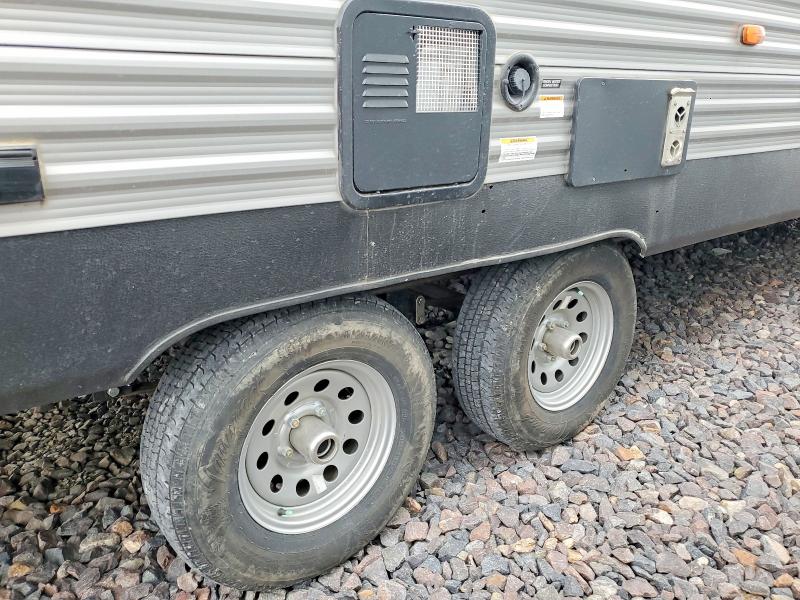 2022 Coleman Uk VIN 4YDTCMM20NH933264 COPART salvage auction — SIDE, IN - CERT OF TITLE-SALVAGE TITLE, sold $3,300 on 2026-07-23 (photo 9)