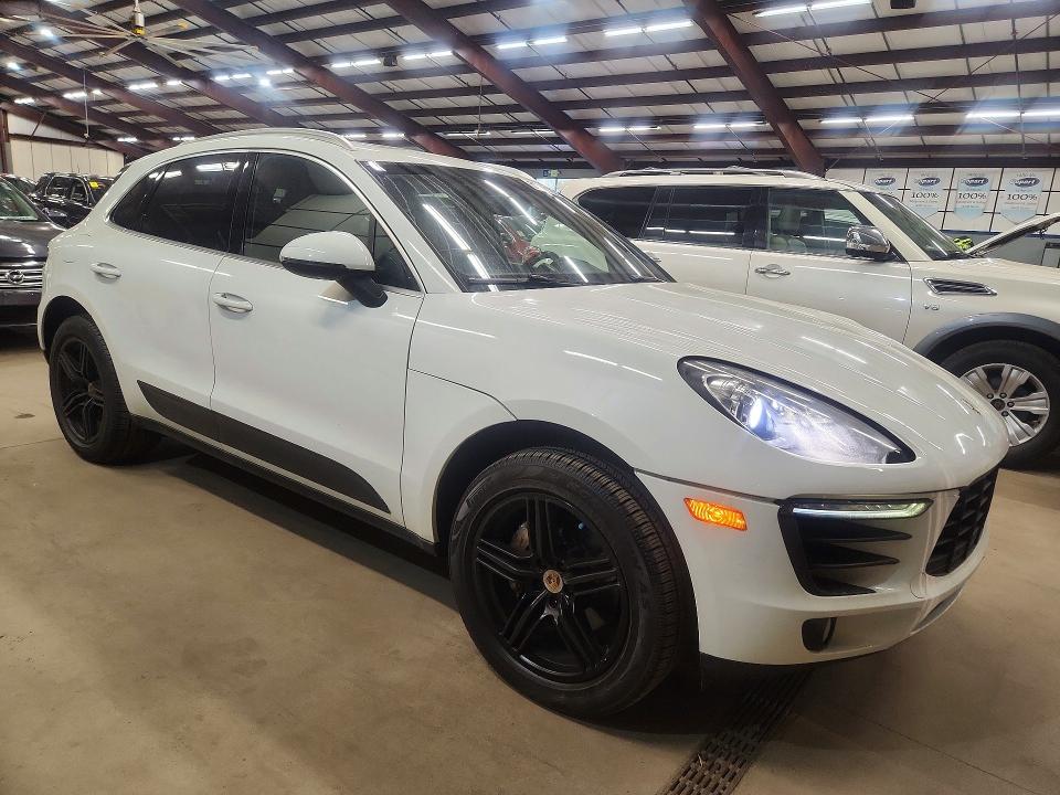 2015 Porsche Macan VIN WP1AB2A57FLB55025 COPART salvage auction — MINOR DENT/SCRATCHES, Wv - Certificate Of Title, sold $5,500 on 2026-08-28 (photo 4)