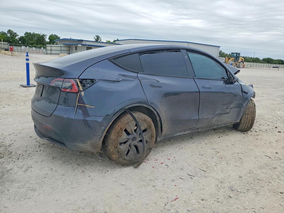 2024 Tesla Model y VIN 7SAYGDEDXRA331457 COPART salvage auction — FRONT END, Tx - Salvage Vehicle Title, sold $3,500 on 2026-07-02 (photo 3)