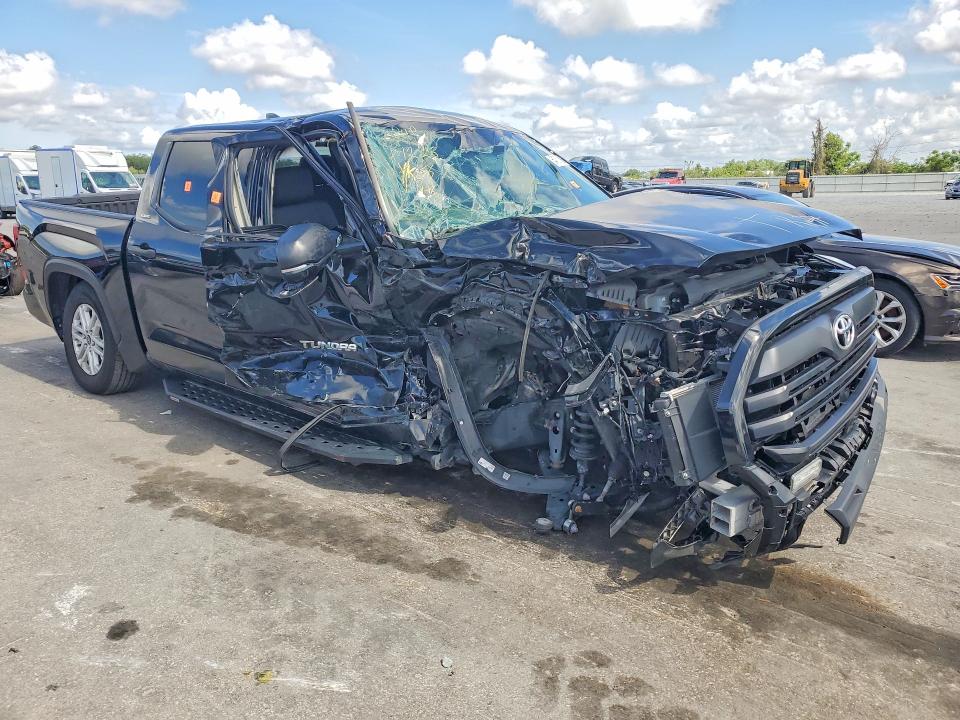 2024 Toyota VIN 5TFLA5ABXRX039917 COPART salvage auction — SIDE, In - Certificate Of Title, sold $10,200 on 2026-07-02 (photo 4)