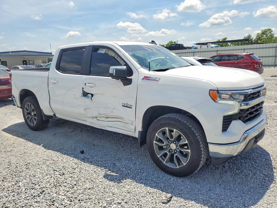 2026 Chevrolet VIN 2GCUKDED5T1107813 COPART salvage auction — SIDE, Tx - Salvage Vehicle Title, sold $9,000 on 2026-07-20 (photo 4)