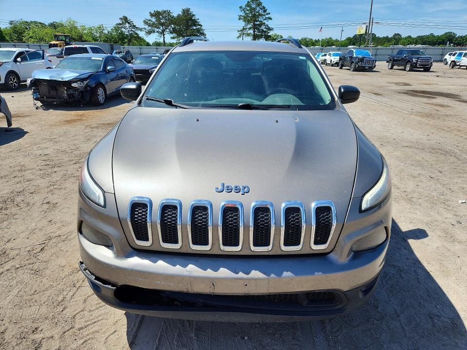 2017 Jeep VIN 1C4PJMAB5HW631760 COPART salvage auction — REAR END, Al - Cert Of Title-Salvage Title, sold $925 on 2026-07-09 (photo 5)