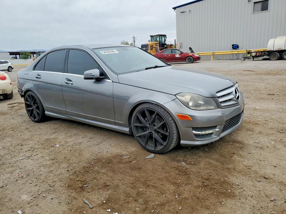 2013 Mercedes-benz C-klasse VIN WDDGF4HB3DR276447 COPART salvage auction — REAR END, Id - Salvage Certificate Of Title, sold $1,550 on 2026-07-10 (photo 4)