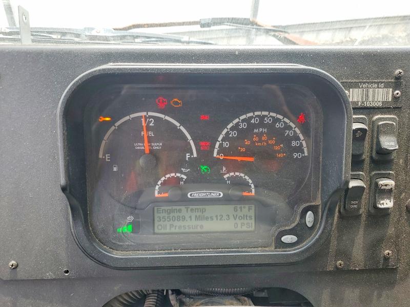 2015 Frht - freightliner VIN 4UZAAPDU5FCGP2715 COPART salvage auction — NORMAL WEAR, OH - CERTIFICATE OF TITLE (P), sold $4,500 on 2026-07-30 (photo 9)
