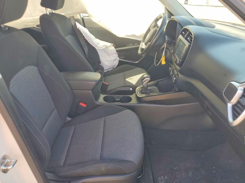 2020 Kia Soul VIN KNDJ63AU7L7119147 COPART salvage auction — SIDE, Salvage Title, sold $2,850 on 2026-07-10 (photo 7)