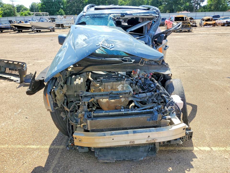 2017 Jeep Renegade VIN ZACCJBBB4HPG59791 COPART salvage auction — ALL OVER, Tx - Nonrepairable Title, sold $30 on 2026-08-03 (photo 5)