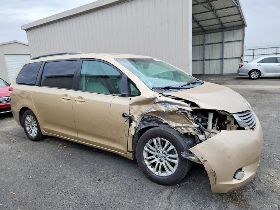 2011 Toyota Sienna VIN 5TDYK3DC5BS131086 COPART salvage auction — FRONT END, CA - SALVAGE CERTIFICATE, sold $2,250 on 2026-07-13 (photo 4)