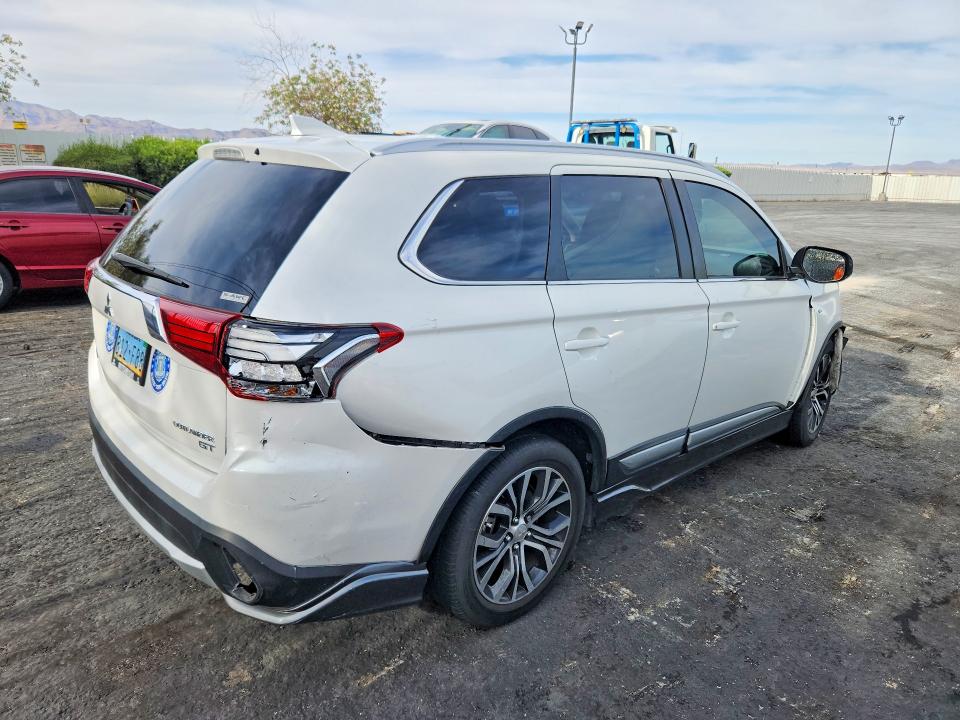 2018 Mitsubishi Outlander VIN JA4JZ4AX1JZ064911 COPART salvage auction — FRONT END, Nv - Salvage Title, sold $425 on 2026-07-23 (photo 3)