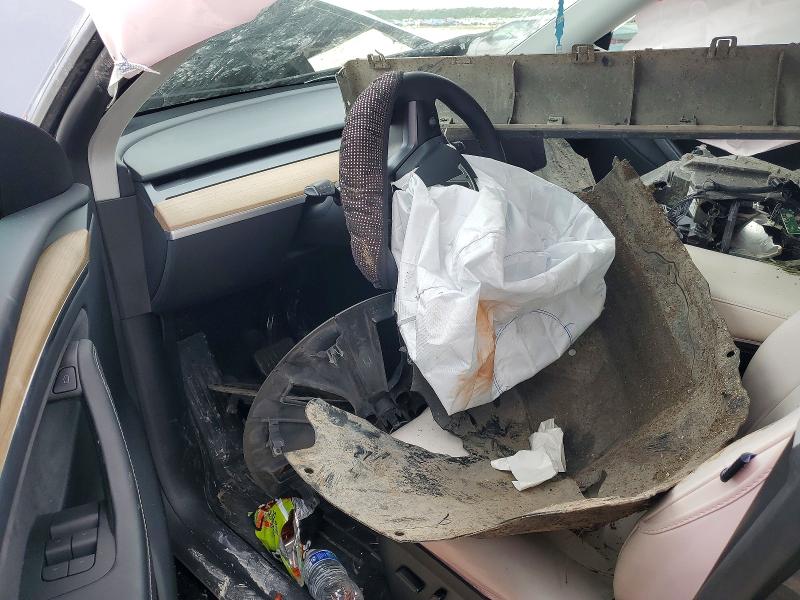 2024 Tesla Model y VIN 7SAYGDEDXRA331457 COPART salvage auction — FRONT END, Tx - Salvage Vehicle Title, sold $3,500 on 2026-07-02 (photo 8)