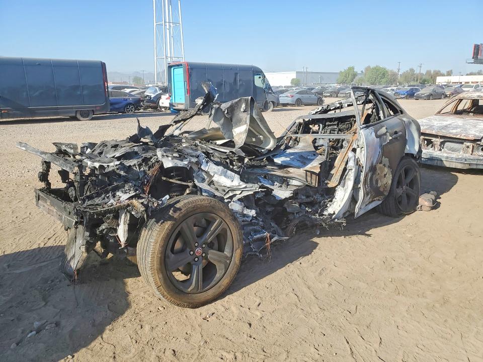 2018 Jaguar F-pace VIN SADCL2FN2JA254991 COPART salvage auction — BURN, AZ - CERT OF TITLE- NON REPAIR, sold $150 on 2026-07-27 (photo 1)