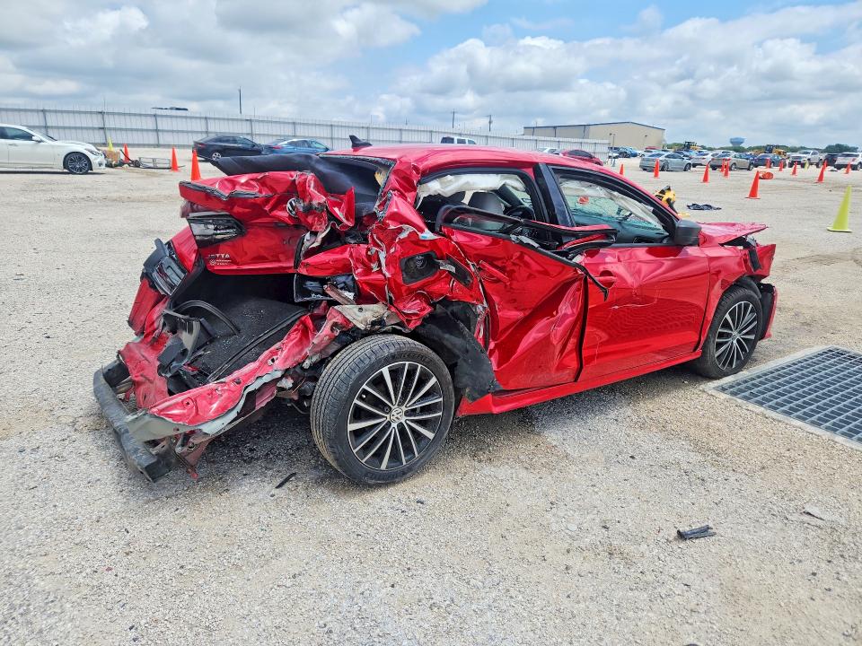 2016 Volkswagen Jetta VIN 3VWD17AJ7GM286366 COPART salvage auction — REAR END, Tx - Salvage Vehicle Title, sold $10 on 2026-07-09 (photo 3)