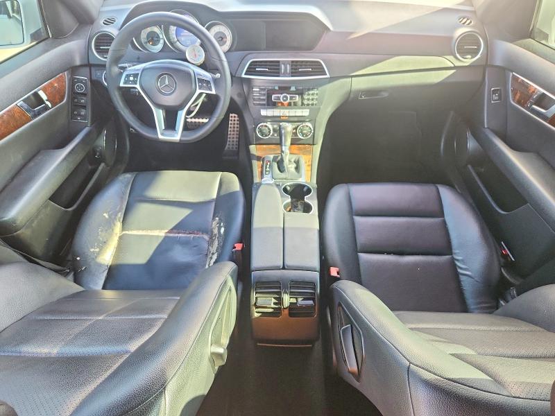 2014 Mercedes-benz C-klasse VIN WDDGF4HB4ER314561 COPART salvage auction — NORMAL WEAR, Fl - Certificate Of Title, sold $725 on 2026-07-09 (photo 8)